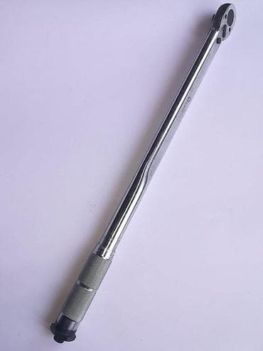 Moment ključ (torque wrench) sa čegrtaljkom - Pogon: kvadrat 1/2" - na lalafo.rs Moment ključ (torque wrench) sa čegrtaljkom - Pogon: kvadrat 1/2" -