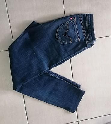 pantalone butiku ali: Levis ženski model
Vel 33 na lalafo.rs — 3 pantalone butiku ali: Levis ženski model
Vel 33 — 3
