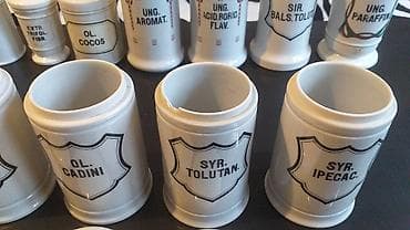 Apotekarske laboratorijske posude kao sa slika posalji poruku ili na lalafo.rs — 9 Apotekarske laboratorijske posude kao sa slika posalji poruku ili — 9