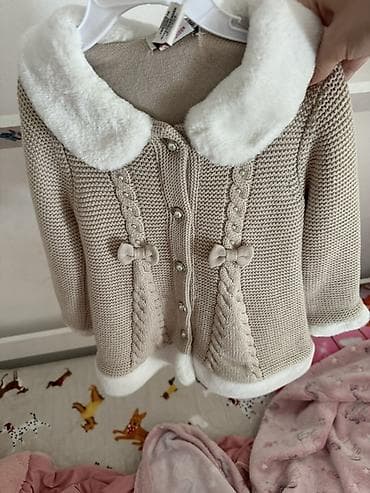 Dečji zimski kardigan/kaputić sa kapuljačom - Boja: bež - Materijal na lalafo.rs Dečji zimski kardigan/kaputić sa kapuljačom - Boja: bež - Materijal
