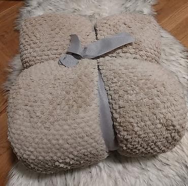 Blankets and Bedspreads: Keznena rebrasta cebad
200x200
3400din v at lalafo.rs — 8 Blankets and Bedspreads: Keznena rebrasta cebad
200x200
3400din v — 8