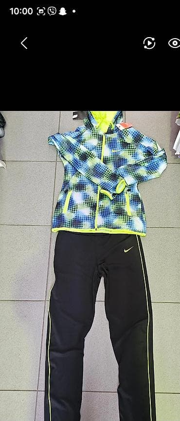 Trenerka Nike, bоја - Šareno na lalafo.rs — 1 Trenerka Nike, bоја - Šareno — 1