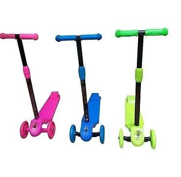 Trotinet za decu sa tri točka - Model sa dva točka napred i jednim na lalafo.rs Trotinet za decu sa tri točka - Model sa dva točka napred i jednim