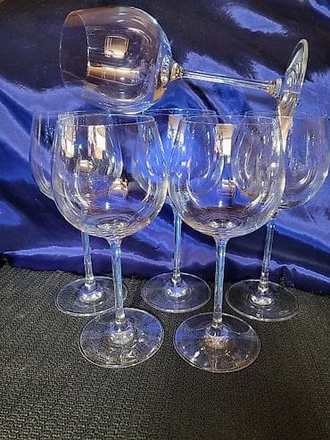 Case vintaz,kristal Rosenthal divino za vino. Case komada 6 u na lalafo.rs — 5 Case vintaz,kristal Rosenthal divino za vino. Case komada 6 u — 5