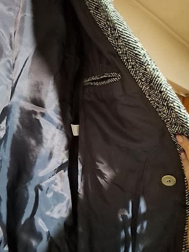 Dugački dvoredni kaput od tvida sa šarom riblje kosti na lalafo.rs — 9 Dugački dvoredni kaput od tvida sa šarom riblje kosti — 9