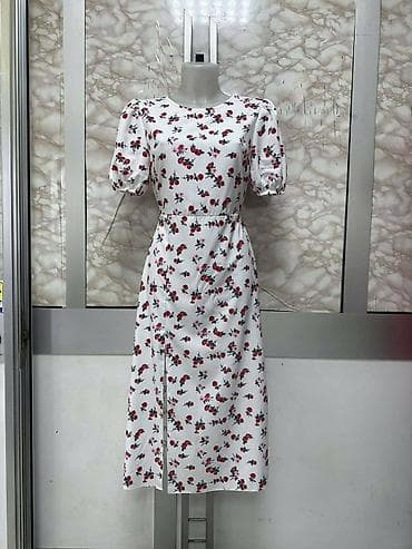 Midi haljina s floralnim printom - Boja: bela osnova sa sitnim na lalafo.rs Midi haljina s floralnim printom - Boja: bela osnova sa sitnim