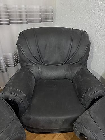 Trosed, dvosed i fotelja – komplet garniture za sedenje u tamno sivoj na lalafo.rs — 3 Trosed, dvosed i fotelja – komplet garniture za sedenje u tamno sivoj — 3
