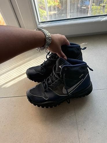 Nike,original zimske,nepromočive patike na lalafo.rs — 1 Nike,original zimske,nepromočive patike — 1