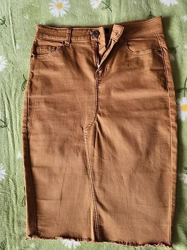 Ženska garderoba – 4 komada 1) Elegantna bordo mini haljina - na lalafo.rs — 4 Ženska garderoba – 4 komada 1) Elegantna bordo mini haljina - — 4