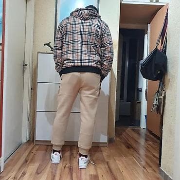 BURBERRY JAKNA SA 2 LICA, TOTALNI HIT,DOSTUPAN ODMAH, L | Dostupna na lalafo.rs BURBERRY JAKNA SA 2 LICA, TOTALNI HIT,DOSTUPAN ODMAH, L | Dostupna
