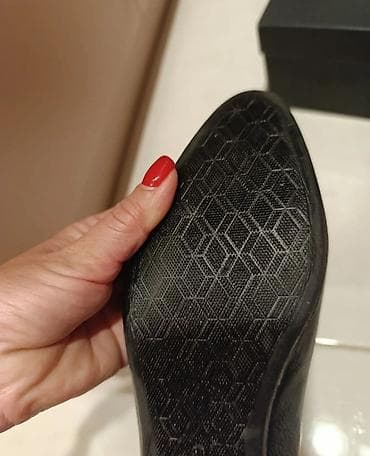 Crne kožne mokasine Labrador sa ukrasnim resama. Elegantne i udobne na lalafo.rs — 8 Crne kožne mokasine Labrador sa ukrasnim resama. Elegantne i udobne — 8