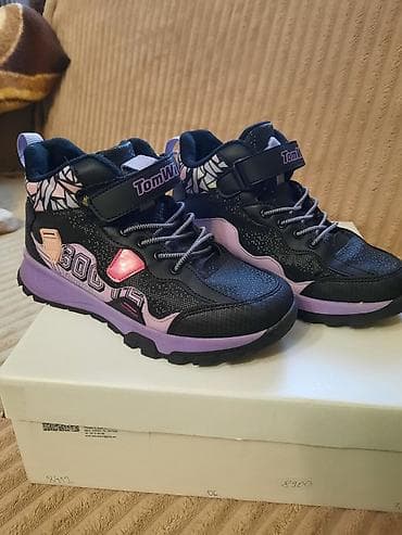 Vrlo malo noseneomalile devojcici na lalafo.rs Vrlo malo noseneomalile devojcici