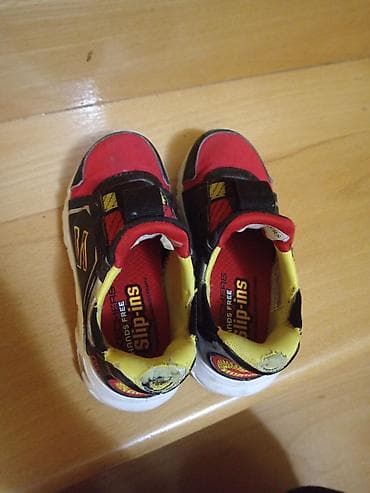 Skechers patike za dečake, 27br, malo ostecene prilikom obuvanja na lalafo.rs — 4 Skechers patike za dečake, 27br, malo ostecene prilikom obuvanja — 4
