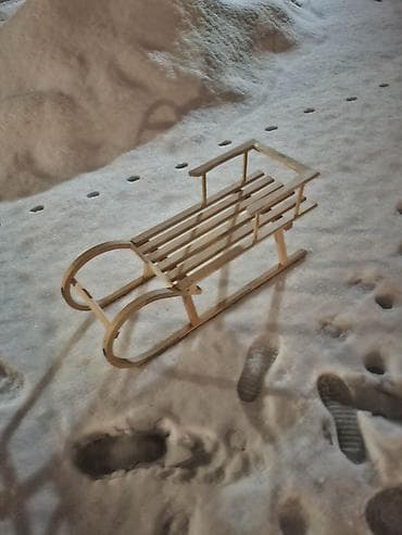 Malo mi ostalo 4800din drvene🌹 at lalafo.rs Malo mi ostalo 4800din drvene🌹