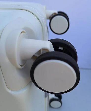 Travel suitcases and bags: Kofer za putovanja sa crtanim motivom - Dizajn: krem kofer sa at lalafo.rs — 2 Travel suitcases and bags: Kofer za putovanja sa crtanim motivom - Dizajn: krem kofer sa — 2