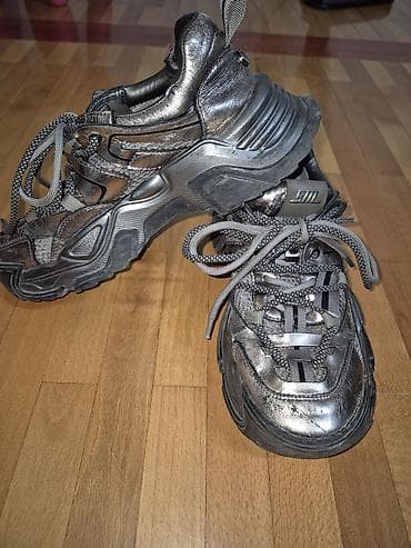 STEVE MADDEN patike – metalik siva - Model: sportsko‑lifestyle patike na lalafo.rs — 5 STEVE MADDEN patike – metalik siva - Model: sportsko‑lifestyle patike — 5