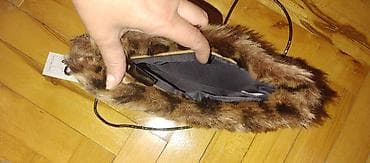 Mala torbica preko ramena sa veštačkim krznom u leopard printu. - na lalafo.rs — 2 Mala torbica preko ramena sa veštačkim krznom u leopard printu. - — 2