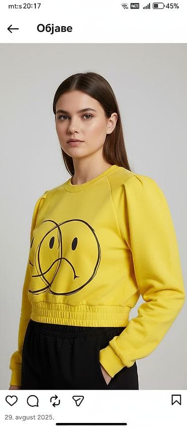 Ženska crop dukserica u jarko žutoj boji sa crnim printom dva na lalafo.rs Ženska crop dukserica u jarko žutoj boji sa crnim printom dva