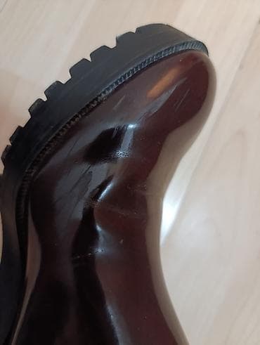 Kupljene u Stradivarius-u. Nošene jako malo. Očuvane. Boja je na lalafo.rs — 6 Kupljene u Stradivarius-u. Nošene jako malo. Očuvane. Boja je — 6