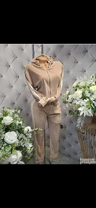 Damski komplet trenerke od somota (velur) – gornji deo sa kapuljačom i na lalafo.rs Damski komplet trenerke od somota (velur) – gornji deo sa kapuljačom i