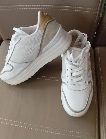 Tommy Hilfiger patike kao nove 38, gazište 24cm na lalafo.rs — 6 Tommy Hilfiger patike kao nove 38, gazište 24cm — 6