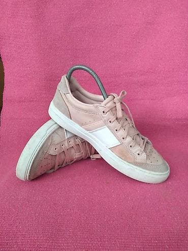 LACOSTE original patike, prava koza spolja i unutra. Broj je 40 na lalafo.rs — 10 LACOSTE original patike, prava koza spolja i unutra. Broj je 40 — 10