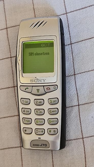 kom sa etiketom: Sony CMD-J70 mobilni telefon (klasik) - Monohromatski LCD ekran sa at lalafo.rs — 8 kom sa etiketom: Sony CMD-J70 mobilni telefon (klasik) - Monohromatski LCD ekran sa — 8