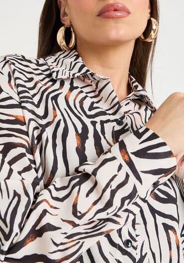 Košulja sa animal printom (zebra) i metalik akcentima - Materijal na lalafo.rs Košulja sa animal printom (zebra) i metalik akcentima - Materijal