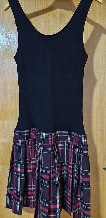 Haljina bez rukava sa karnerastom suknjom – crno gornjište i karirani na lalafo.rs — 2 Haljina bez rukava sa karnerastom suknjom – crno gornjište i karirani — 2