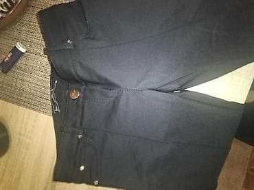 Elisabetta Franchi ženske pantalone – model sa zlatnim detaljima - na lalafo.rs — 5 Elisabetta Franchi ženske pantalone – model sa zlatnim detaljima - — 5