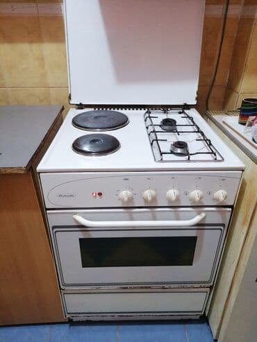 Kombinovani šporet Sloboda – gas/struja - Radna ploča: 2 električne na lalafo.rs Kombinovani šporet Sloboda – gas/struja - Radna ploča: 2 električne