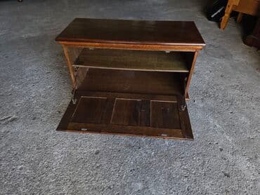 Dressers: Drvena komoda/ormarić za dnevnu sobu ili hodnik - Materijal: puno at lalafo.rs — 4 Dressers: Drvena komoda/ormarić za dnevnu sobu ili hodnik - Materijal: puno — 4