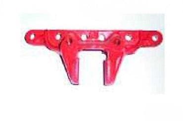 Crveni plastični nosač sa više rupa, dizajniran za montažu ili na lalafo.rs Crveni plastični nosač sa više rupa, dizajniran za montažu ili