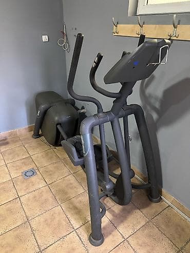 Eliptični trenažer Pulse Fitness - Profesionalni kardio uređaj za na lalafo.rs Eliptični trenažer Pulse Fitness - Profesionalni kardio uređaj za