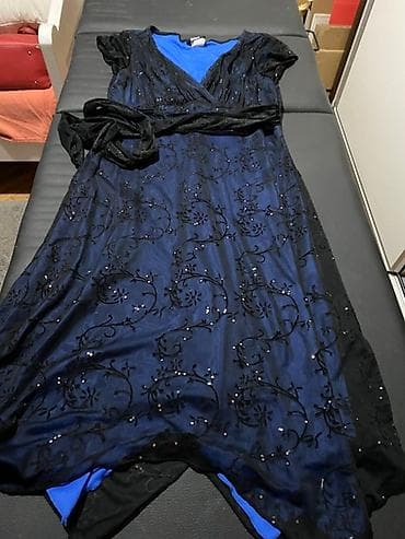 Haljina “Studio 1940” – elegantna, tamnoplava/safirno plava podstava at lalafo.rs — 2 Haljina “Studio 1940” – elegantna, tamnoplava/safirno plava podstava — 2