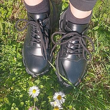 Ženske crne cipele „Claudia Donatella” sa zadebljanim đonom - Model na lalafo.rs — 2 Ženske crne cipele „Claudia Donatella” sa zadebljanim đonom - Model — 2