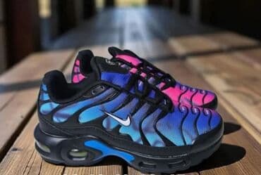 Nike, bоја - Šareno na lalafo.rs Nike, bоја - Šareno