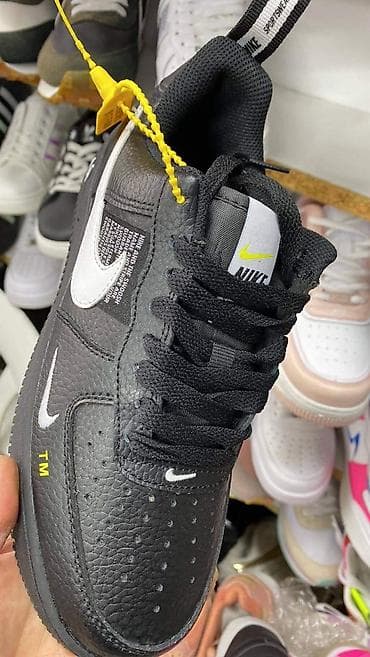 Broj 36-41
Cena 3500 din na lalafo.rs — 3 Broj 36-41
Cena 3500 din — 3