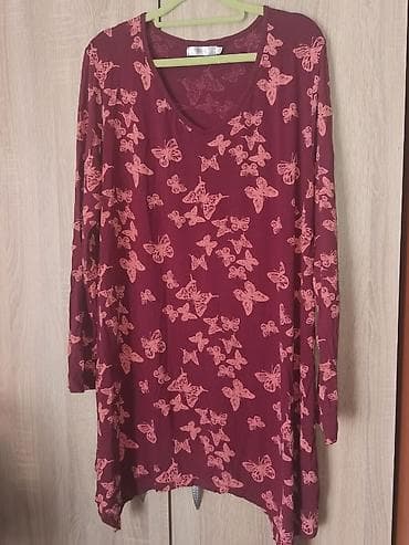 Nova majica dugih rukava sa leptirićima Sa strane malo duza Naznačena na lalafo.rs — 2 Nova majica dugih rukava sa leptirićima Sa strane malo duza Naznačena — 2