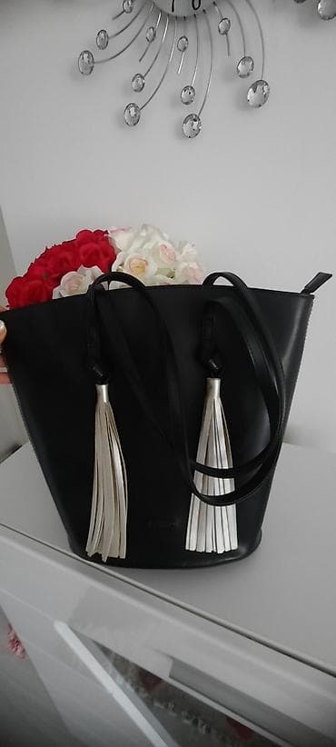 Kozna torba potpuno nova, kvalitetna prava koža. Ima dve duže at lalafo.rs — 1 Kozna torba potpuno nova, kvalitetna prava koža. Ima dve duže — 1