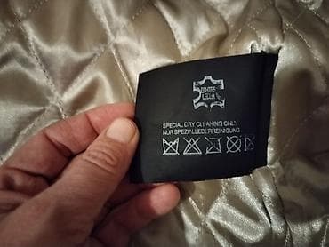 kom sa etiketom: Ženska jakna sa krznenom postavom (shearling stil), veličina 38. - at lalafo.rs — 6 kom sa etiketom: Ženska jakna sa krznenom postavom (shearling stil), veličina 38. - — 6
