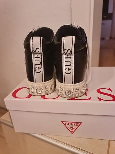 Nove Guess original patike duboke. br. 38 na lalafo.rs — 4 Nove Guess original patike duboke. br. 38 — 4