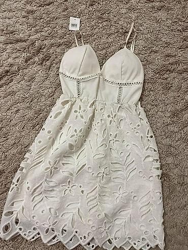 pantalone butiku ali: Potpuno nova haljina sa etiketom, kupljena jis davno u Italijanskom na lalafo.rs — 2 pantalone butiku ali: Potpuno nova haljina sa etiketom, kupljena jis davno u Italijanskom — 2