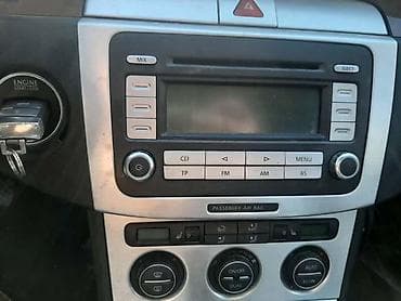 RADIO / CD / ZA VOLKSWAGEN PASSAT B6 | Radio CD za Passata B6 at lalafo.rs RADIO / CD / ZA VOLKSWAGEN PASSAT B6 | Radio CD za Passata B6
