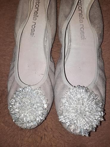 Kozne, prelepe, vrlo malo nosene na lalafo.rs Kozne, prelepe, vrlo malo nosene