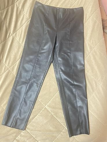 ZARA ženske pantalone od eko kože - Model: uske (slim), visok struk - na lalafo.rs ZARA ženske pantalone od eko kože - Model: uske (slim), visok struk -