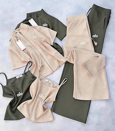 03. L. Komplet iz tri dela 3.000 dinara na lalafo.rs 03. L. Komplet iz tri dela 3.000 dinara