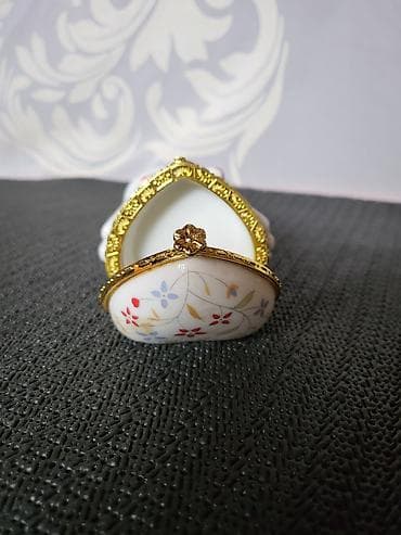 Satula vintaz, nova porcelanska za nakit. Satula he nova,lak na lalafo.rs — 9 Satula vintaz, nova porcelanska za nakit. Satula he nova,lak — 9