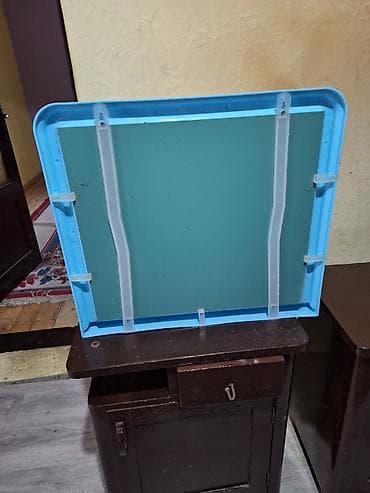 Ogledalo sa svetloplavim plastičnim okvirom, pogodno za dečije sobe na lalafo.rs — 2 Ogledalo sa svetloplavim plastičnim okvirom, pogodno za dečije sobe — 2