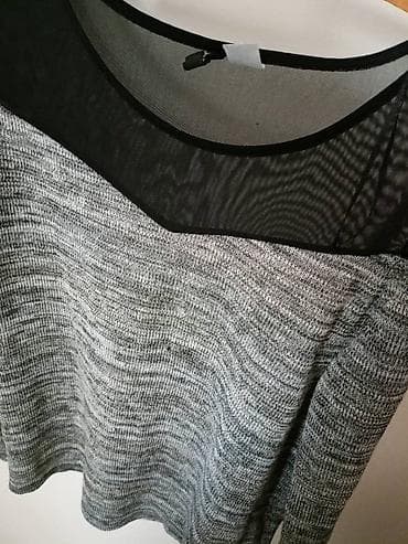 Hm bluza. Veličina M. Materijal : 66% poliester 28% viskoza 4% metalno na lalafo.rs — 1 Hm bluza. Veličina M. Materijal : 66% poliester 28% viskoza 4% metalno — 1